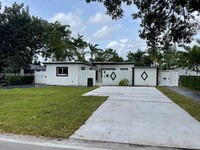 10330 NW 2nd Ave in Miami Shores, FL - Building Photo - Building Photo