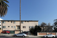 2199 W 26th Pl in Los Angeles, CA - Foto de edificio - Building Photo