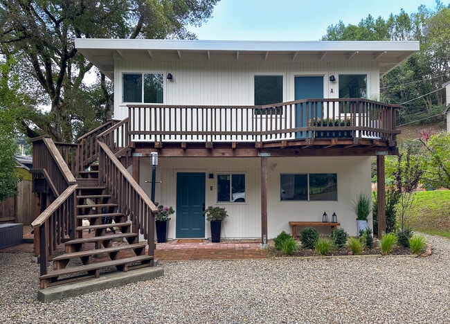 550 Browning St, Unit A in Mill Valley, CA - Building Photo - Building Photo