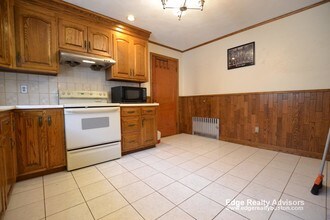 264-266 Market St, Unit 2 in Boston, MA - Foto de edificio - Building Photo