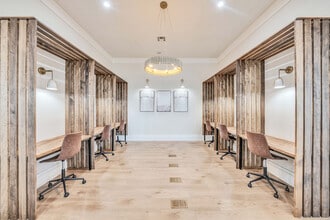 Villas Tech Village in Pflugerville, TX - Foto de edificio - Building Photo