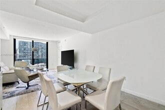 55 SW 9th St in Miami, FL - Building Photo - Building Photo