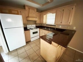 4113 W La Guardia Ln, Unit 3 in Edinburg, TX - Building Photo - Building Photo