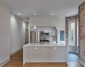 509 N Central St, Unit McMillan Flats Unit 01 in Knoxville, TN - Building Photo - Building Photo