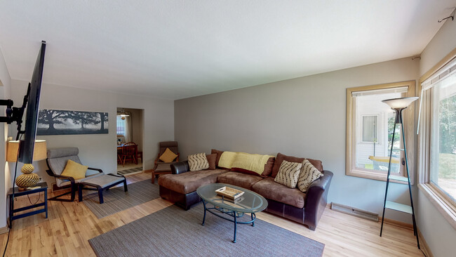 3411 18th Ave NW, Unit 3411 in Rochester, MN - Foto de edificio - Building Photo