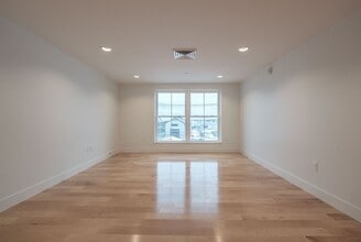 25 High St in Portland, ME - Building Photo - Building Photo