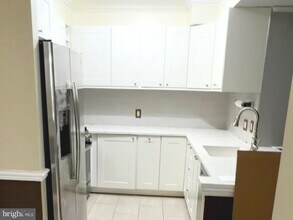 555 Massachusetts Ave NW, Unit 815 in Washington, DC - Foto de edificio - Building Photo