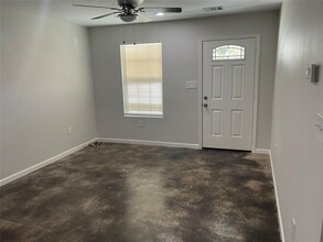 635 Martin Luther King Rd in Ames, TX - Building Photo - Building Photo