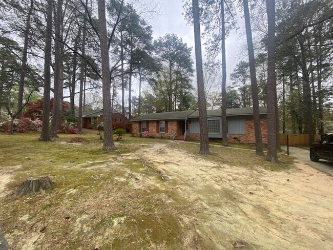 property at 3227 Cliffdale Rd