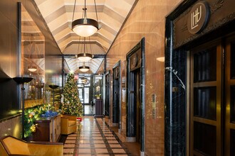 6253 Hollywood Blvd, Unit 701 in Los Angeles, CA - Building Photo - Building Photo