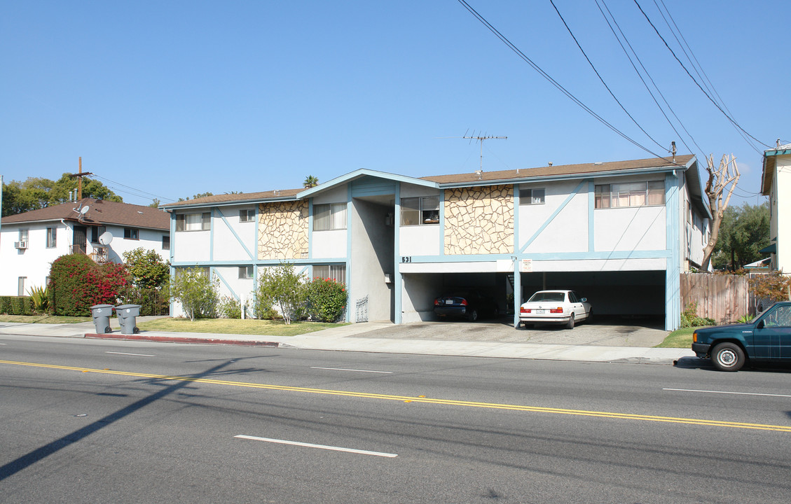 Chevy Chase Apartments in Glendale, CA - Building Photo