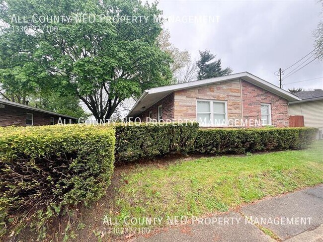 481 Tompkins Ave in Akron, OH - Building Photo - Building Photo