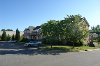 Moss Creek Condos, Inc in Gastonia, NC - Building Photo - Building Photo