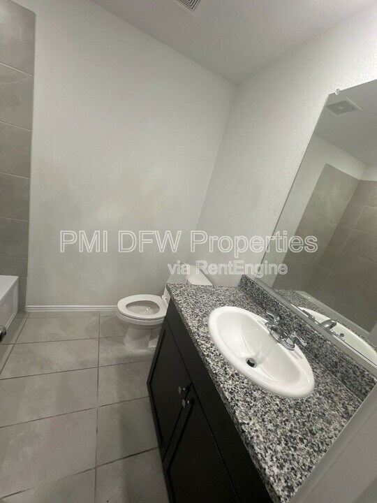 1638 Woodbrook Dr in Hutchins, TX - Building Photo