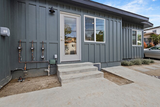 2968 Reynard Way in San Diego, CA - Building Photo - Building Photo