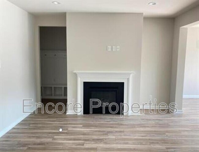 767 Creekway Dr in Fuquay Varina, NC - Building Photo - Building Photo