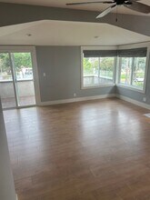 1534 Manhattan Beach Blvd, Unit A in Manhattan Beach, CA - Foto de edificio - Building Photo