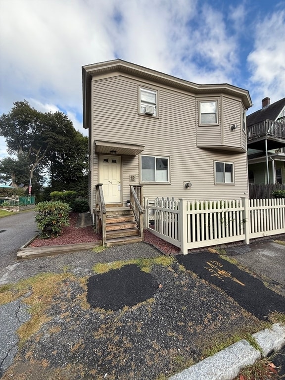 74 Lakewood St in Worcester, MA - Building Photo - Building Photo