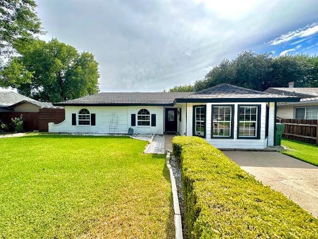 property at 1706 Whitney Dr