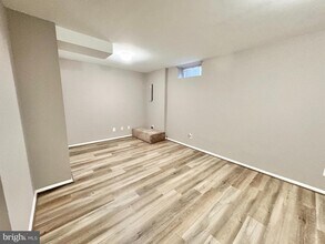 8263 Burning Forest Ct in Springfield, VA - Building Photo - Building Photo