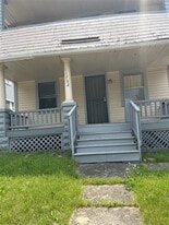 11702 Honeydale Ave in Cleveland, OH - Building Photo