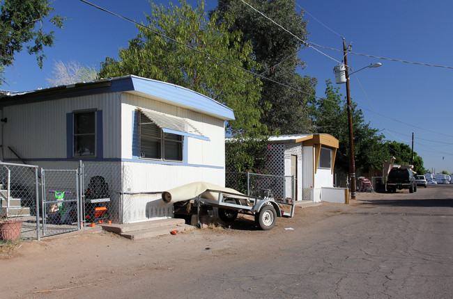 Indian Trailer Park in Phoenix, AZ - Building Photo - Building Photo