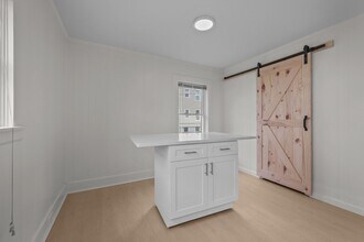 6 Coffin Ave Ct in New Bedford, MA - Building Photo - Building Photo