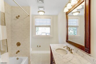 159 Walnut St in Montclair, NJ - Building Photo - Building Photo