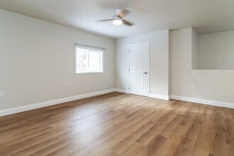 58 Cedar St in Collingwood, ON - Building Photo - Building Photo
