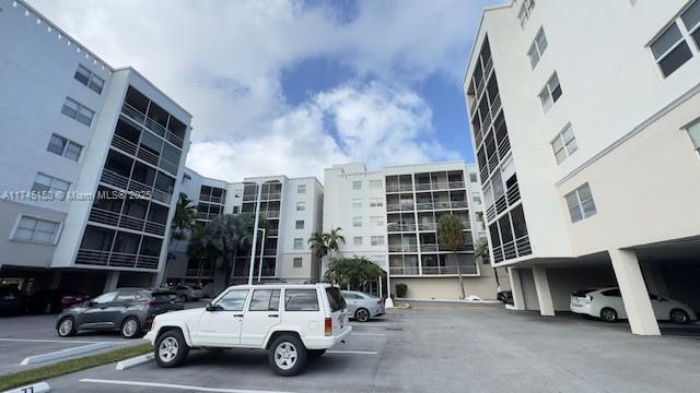 2821 N Miami Beach Blvd in North Miami Beach, FL - Building Photo - Building Photo