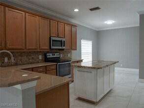 2822 Inlet Cove Ln W in Naples, FL - Building Photo - Building Photo