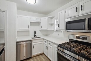 4321 Cole Ave in Dallas, TX - Building Photo