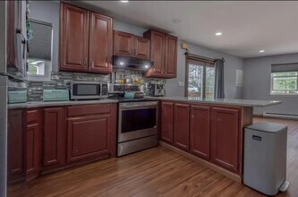 644 Glen Circle Dr in Tobyhanna, PA - Foto de edificio - Building Photo