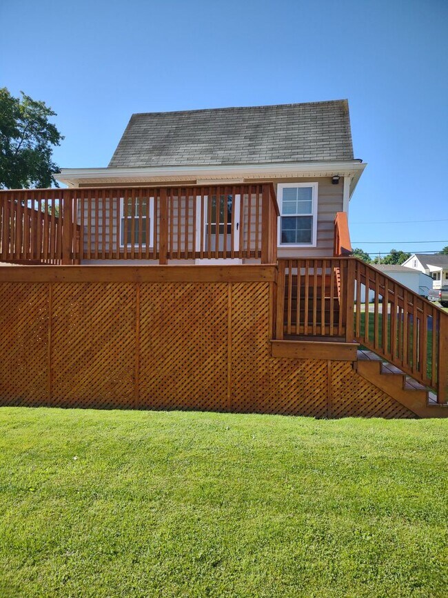 1175 Willow St in Coatesville, PA - Building Photo - Building Photo