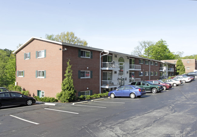 White Oaks in Pittsburgh, PA - Foto de edificio - Building Photo