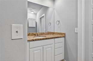 2304 SW Juniper Ave in Bentonville, AR - Building Photo