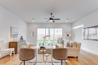 7818 Janak Dr in Houston, TX - Building Photo - Building Photo