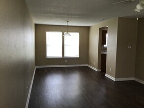 2012 Fullwood Dr in Brownsburg, IN - Foto de edificio - Building Photo