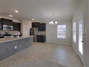 1152 Ibis Falls Loop in Jarrell, TX - Building Photo - Building Photo