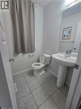 8824 Sourgum Ave in Niagara Falls, ON - Building Photo - Building Photo