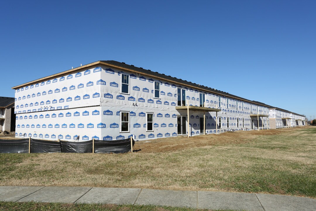 Moss Creek Apartments in Louisville, KY - Foto de edificio