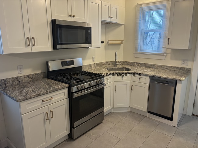 124 Leo Ave in North Providence, RI - Building Photo - Building Photo