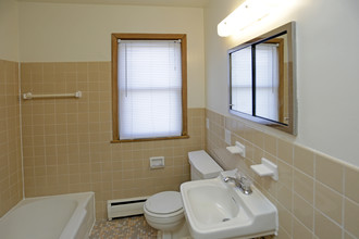 Jamar East Rentals in St. Paul, MN - Foto de edificio - Interior Photo