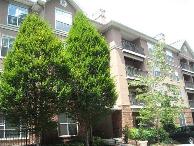 property at 5559 Glenridge Dr