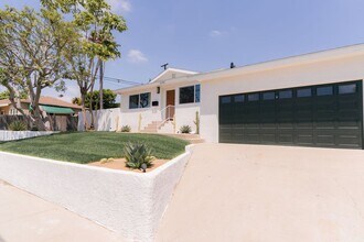 2251 E 20th St in Signal Hill, CA - Building Photo - Building Photo