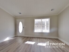 501 Grove Pointe Ct in Locust Grove, GA - Building Photo - Building Photo