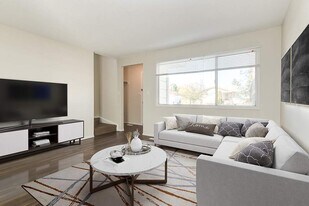 Bow River Gardens in Wetaskiwin, AB - Building Photo