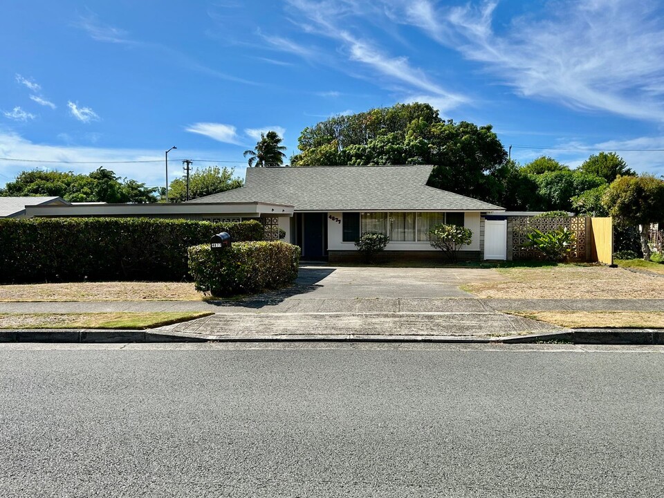 4877 Poola St in Honolulu, HI - Building Photo