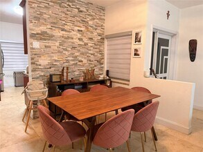 17262 NW 6th Ct in Pembroke Pines, FL - Building Photo - Building Photo