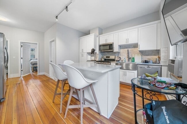 77 Webster St in Boston, MA - Building Photo - Building Photo